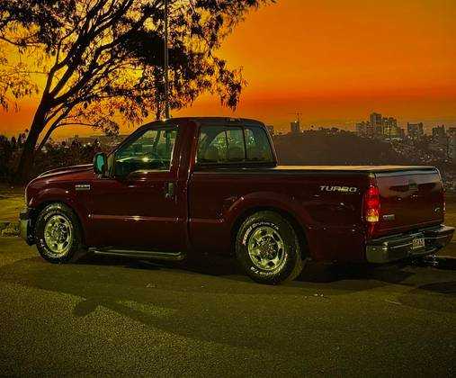 FORD F-250 4.2 XLT 4X2 CS TURBO INTERCOOLER DIESEL 2P MANUAL FORD F-250 4.2 XLT 4X2 CS TURBO INTERCOOLER DIESEL 2P MANUAL
